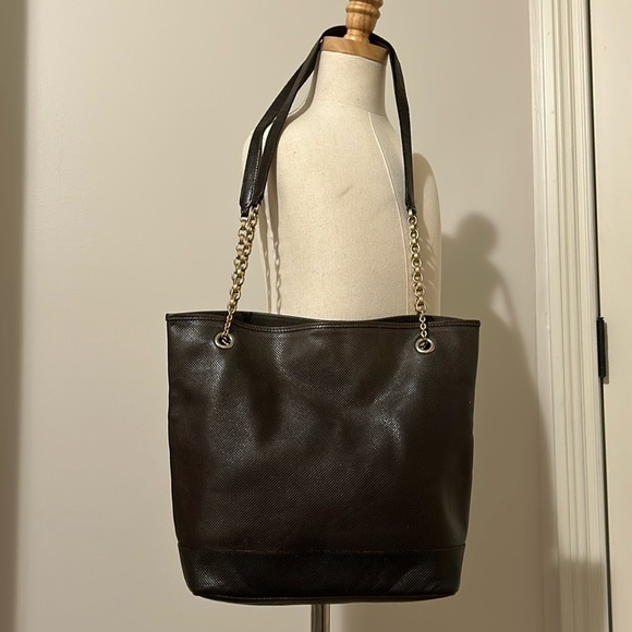 Bottega Veneta Handbags - Bottega Veneta RARE vintage brown embossed leather shoulder bag with gold chain